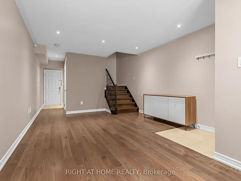 2628 Bur Oak Ave — Photo 4
