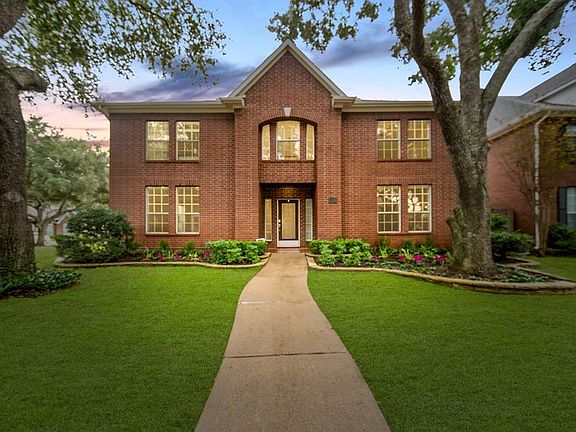 2nd image of 2703 Smada Court