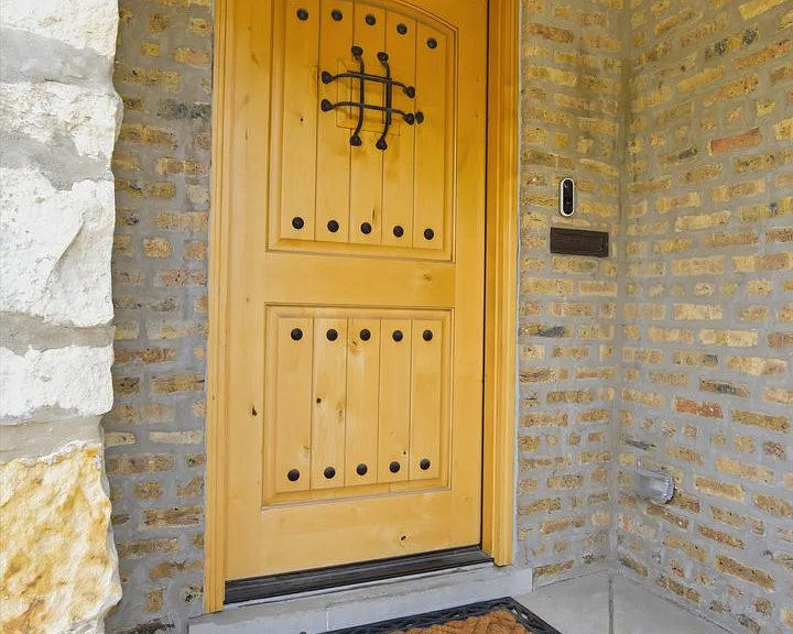 822 S Chester Ave — Photo 4