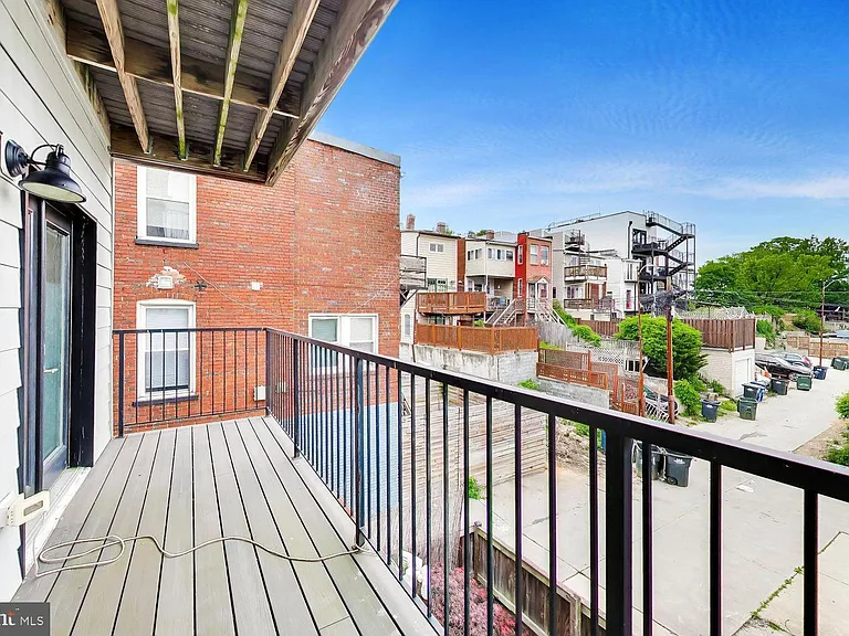 310 V St NE #1 — Photo 16