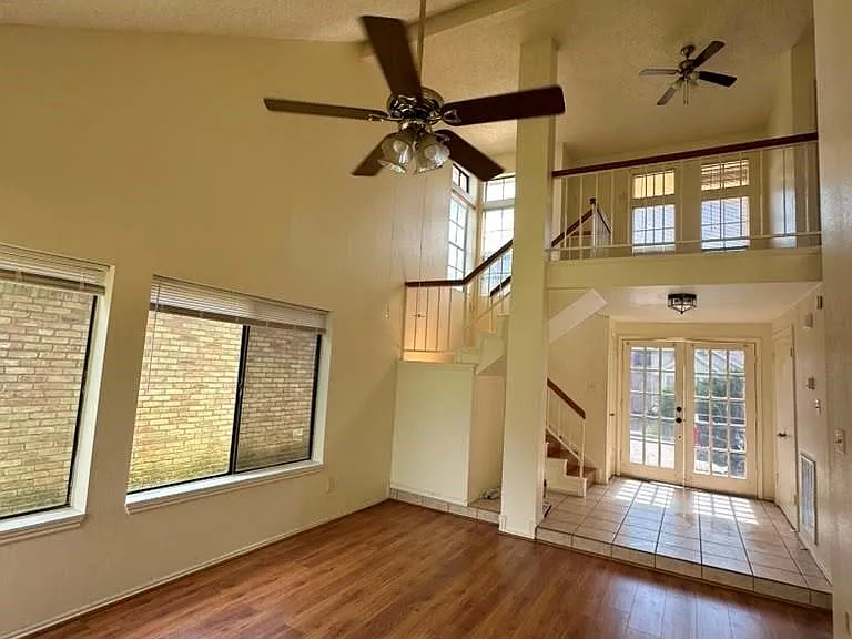 8623 Beechcrest St — Photo 11