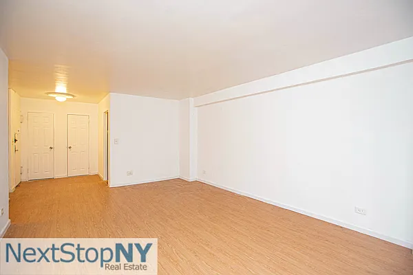 Rented by NextStopNY | media 6