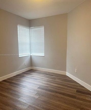 2nd image of 1400 Lacosta Dr W