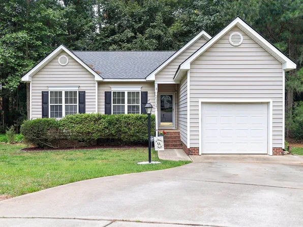 2304 Horizon Hike Ct, Raleigh, NC 27603