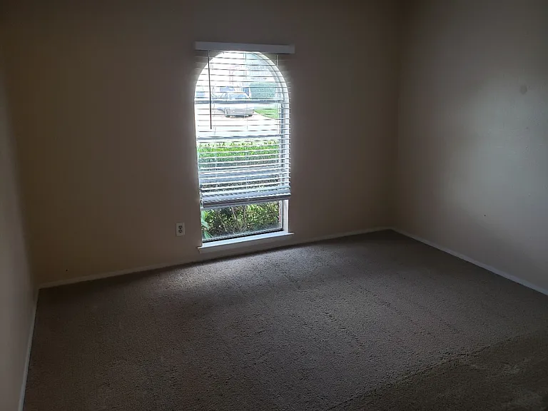 9952 Runnymeade Pl — Photo 7