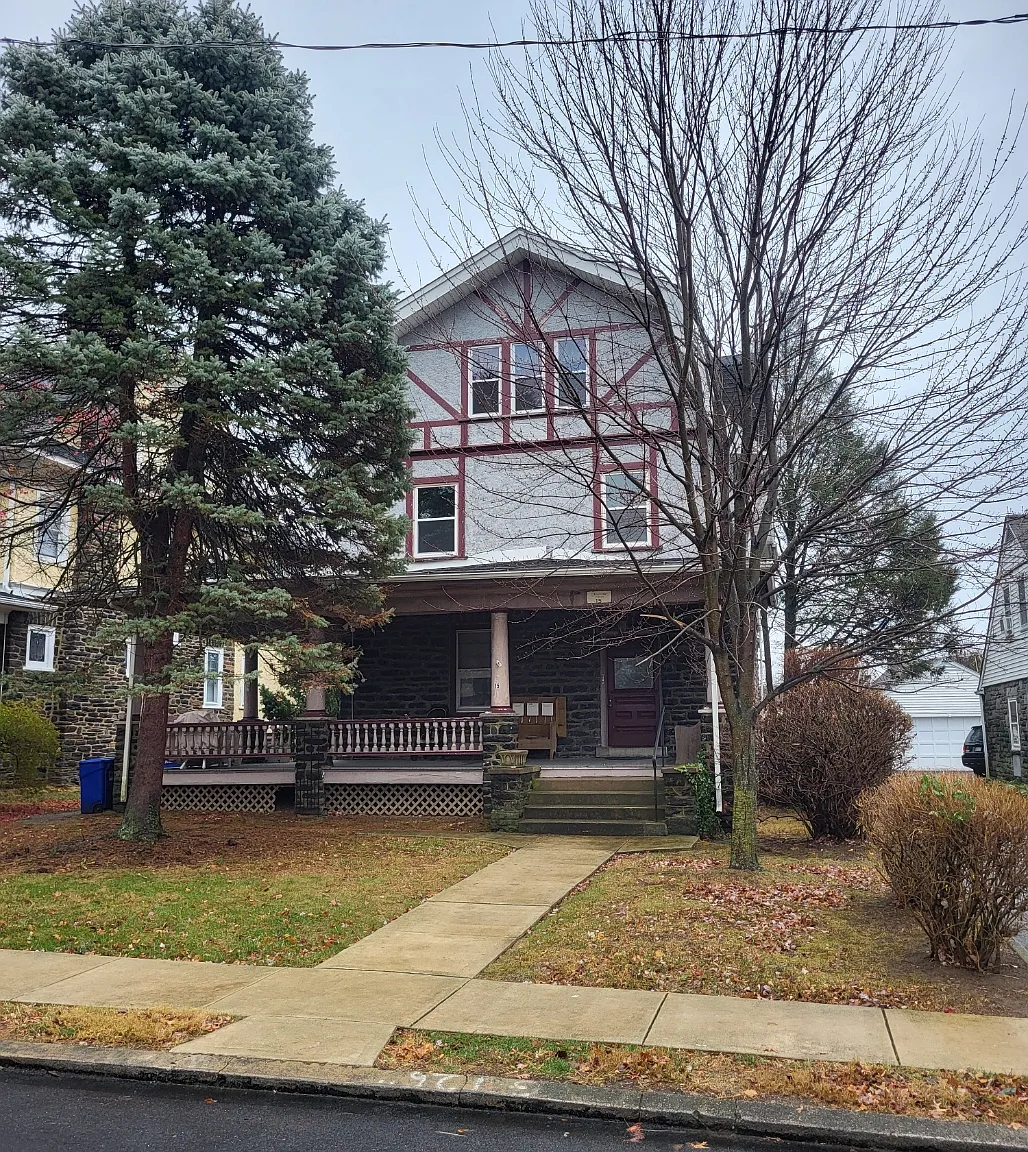2 bed, $2,100 — Photo 1