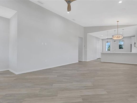 4th image of 3500 Croton RD #102