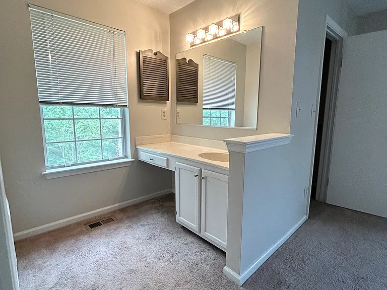 4664 Genoa Cir — Photo 10