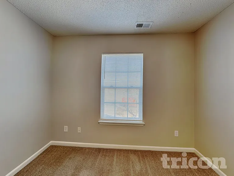 4932 Aldersbrook Dr — Photo 13