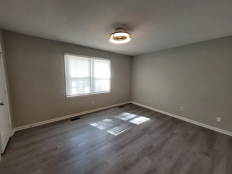 920 Jason Ct — Photo 17