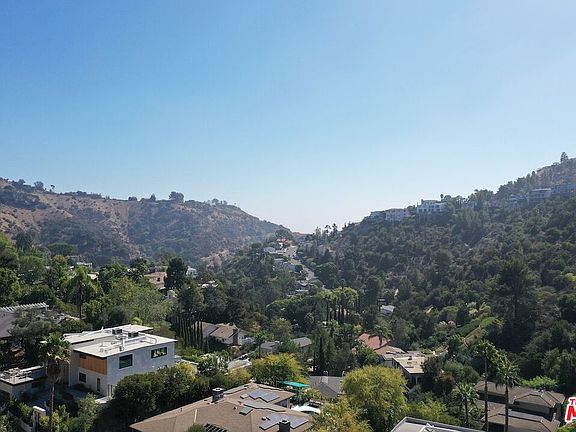 5th image of 2686 Zorada Dr