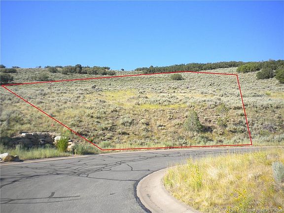 3rd image of 9185 N Uinta Cir
