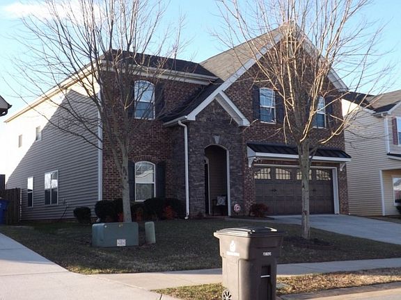 3rd image of 4784 Abbey Park Rd