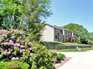 75 Glen Dr APT 2A, West Warwick, RI 02893