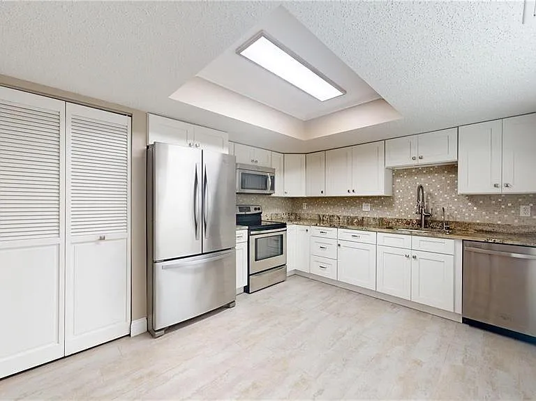 202 Pine Cone Trl — Photo 10