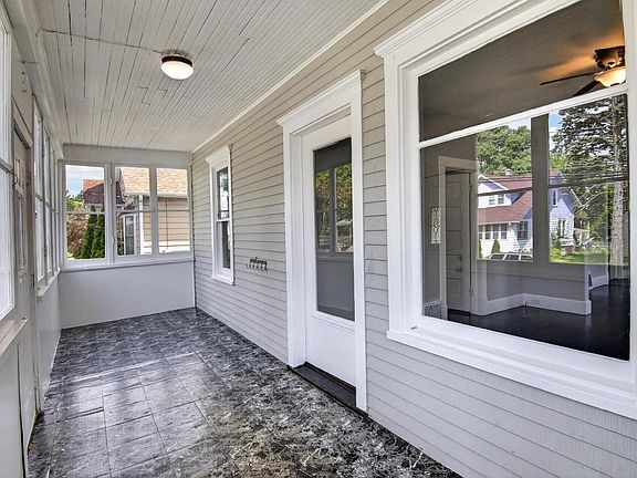 2nd image of 6053 37th AVENUE