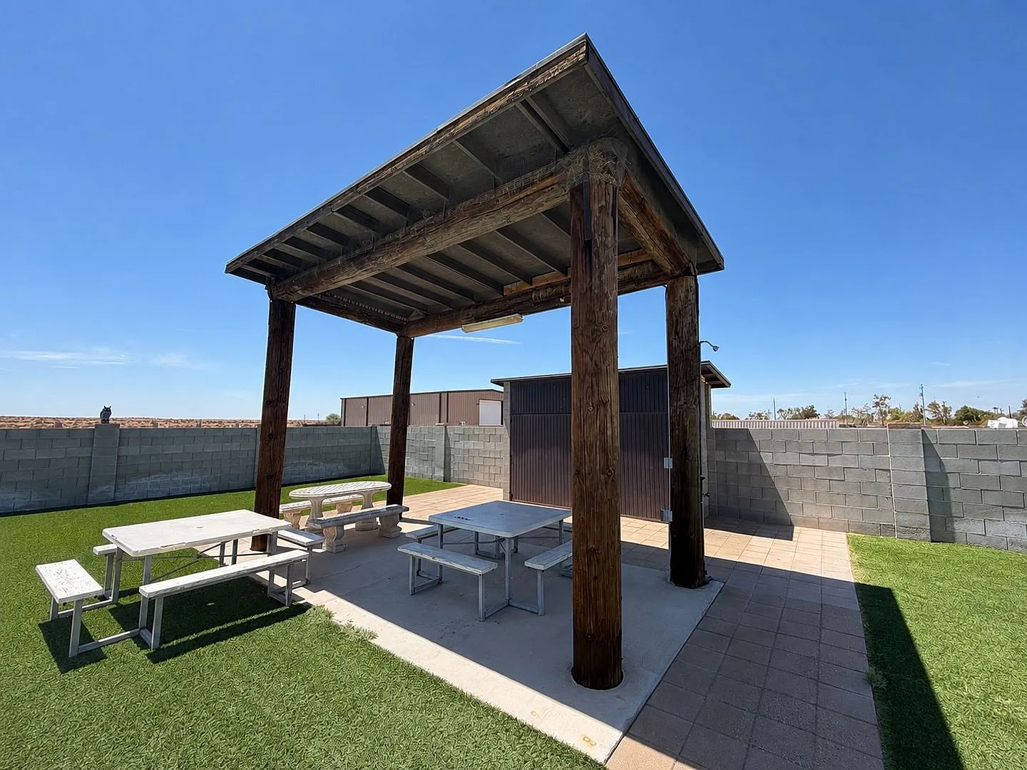 11654 S Clementine Ave — Photo 4
