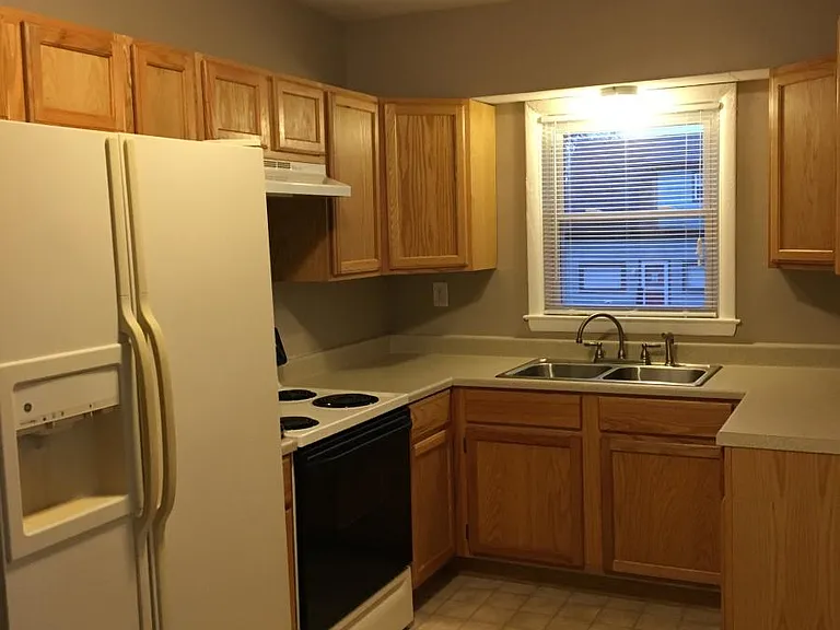 98 Kentucky Ave #1 — Photo 8