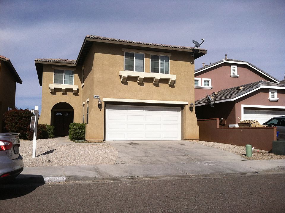 1st image of 14340 Moon Valley St