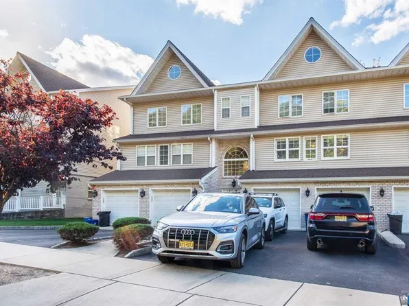 30 Mountain Ave, Paterson, NJ 07501