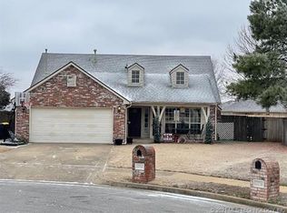 11714 S Holley Ct, Jenks, OK 74037