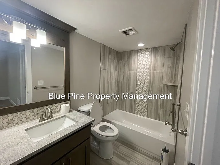 1924 Harrington Cir — Photo 24
