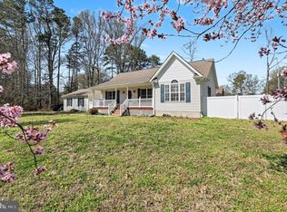 198 Cedar Ln, Colonial Beach, VA 22443