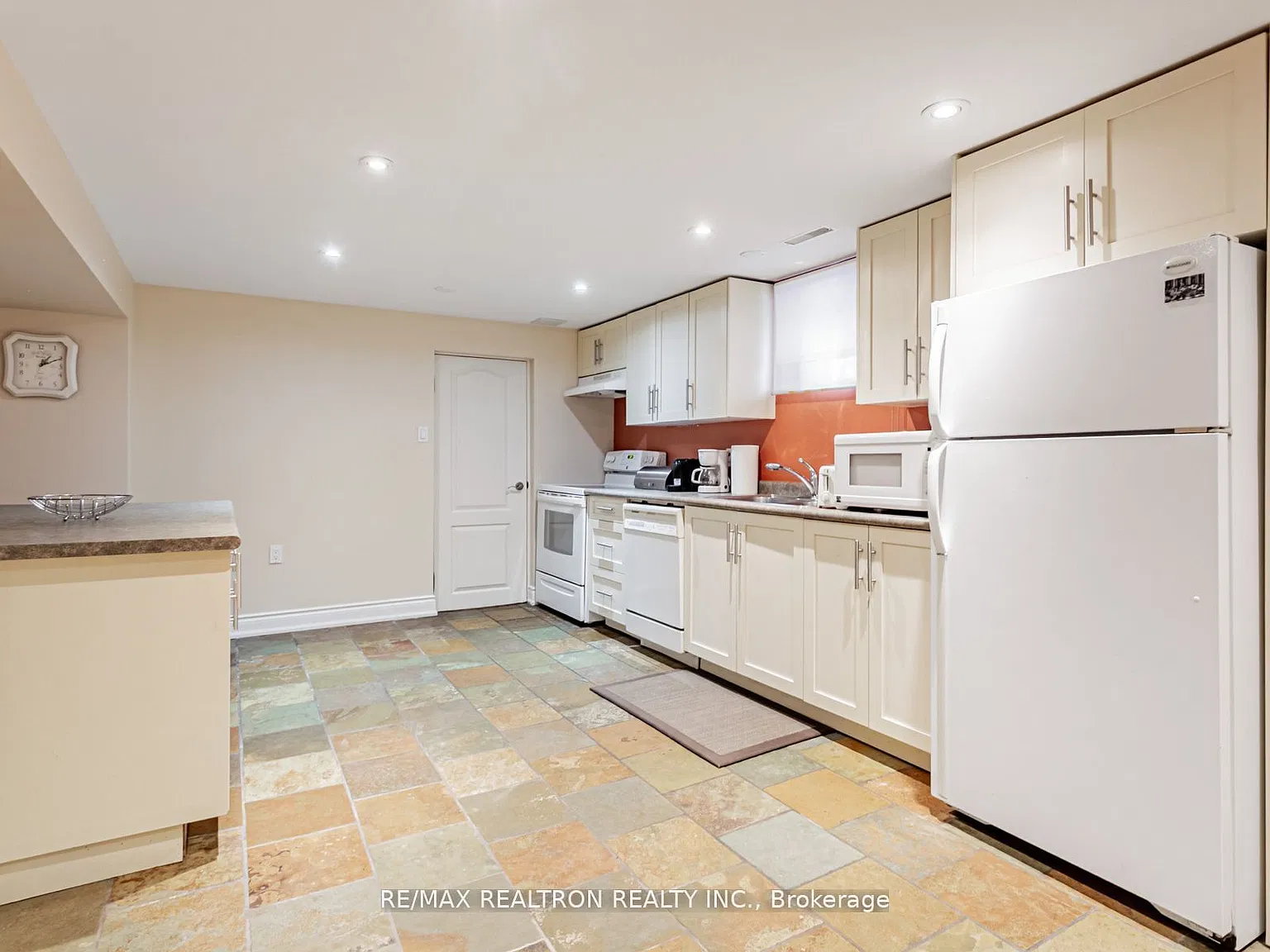 1 bed, $1,800 — Photo 2