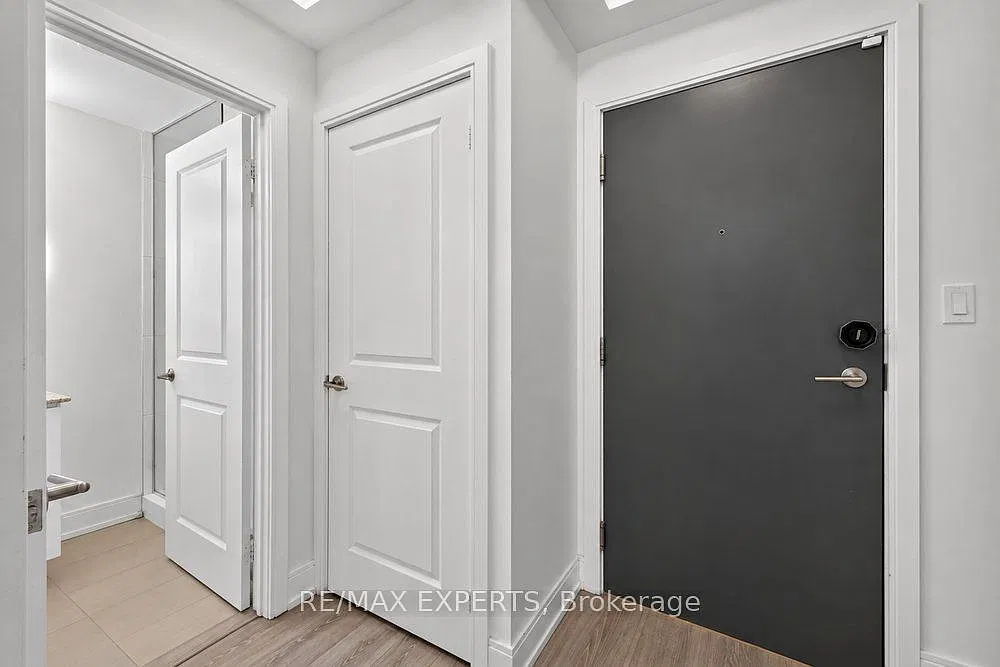 2 bed, $3,200 — Photo 3