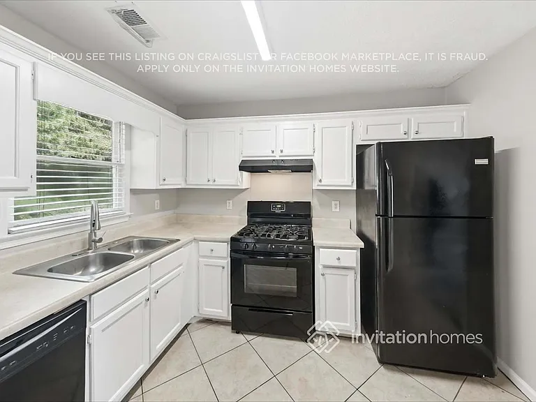 715 Saddle Shoals Dr — Photo 8