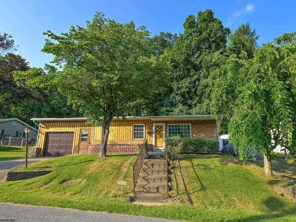 1259 Bellaire St, Fairmont, WV 26554