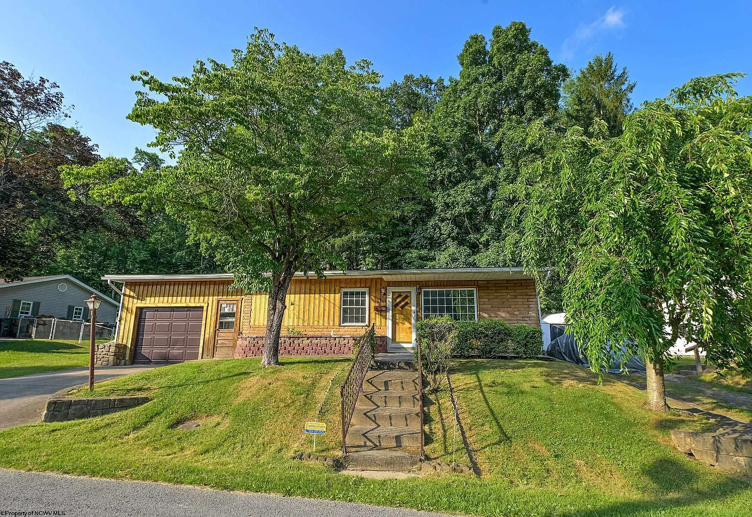 1259 Bellaire St photo 1