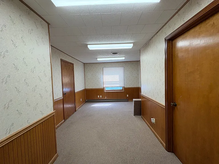 1207 W Main St — Photo 16