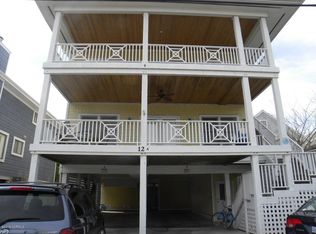 12 E Henderson St #A, Wrightsville Beach, NC 28480