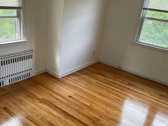 Living room pic 1of 2