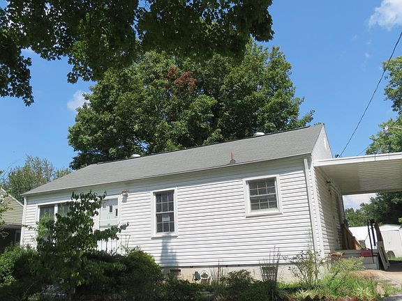 3rd image of 2207 SE McClung Ave