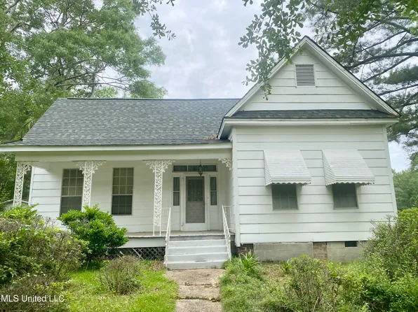 613 Georgetown St, Hazlehurst, MS 39083