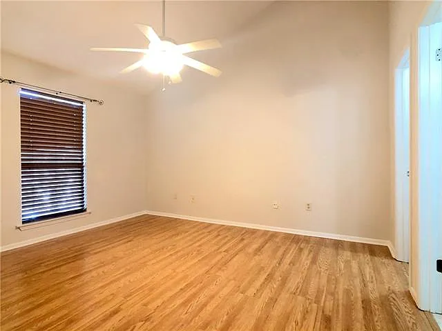 410 Parkview Blvd #410 — Photo 7