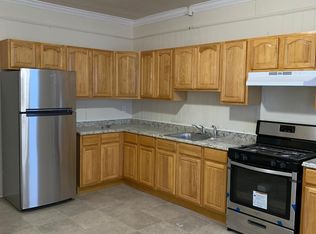 148 Cleveland Ave, Trenton, NJ 08609