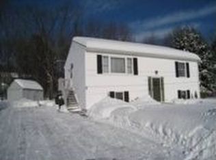 26 Cote St, Lewiston, ME 04240
