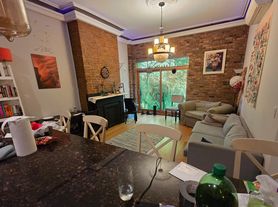 594 Leonard St, Brooklyn, NY