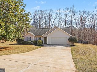 40 Macedonia Woods Ct, Newnan, GA 30263