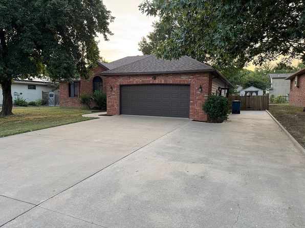 3609 Poplar Dr