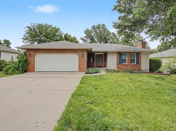 3312 Effingham St, Manhattan, KS 66503