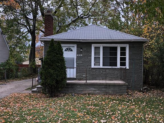 3rd image of 652 W Harwood Ave