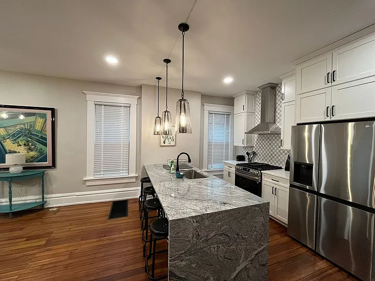 Dennison Ave 866-868 CR — Photo 49