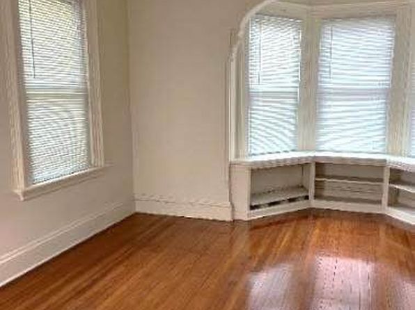 36 Cottage St Floor 1