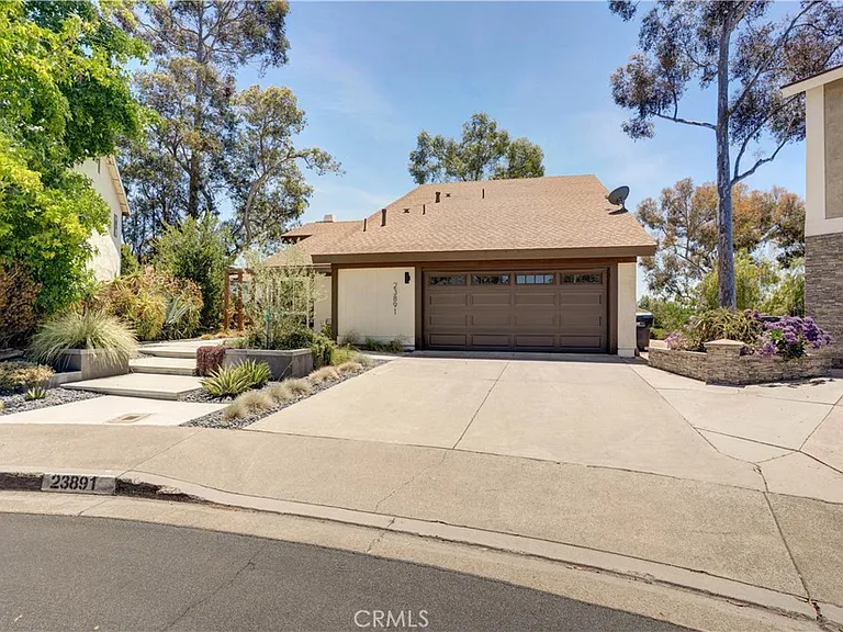 23891 Cypress Ln — Photo 1
