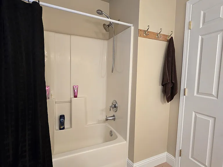 833 S 112th St #5 — Photo 11