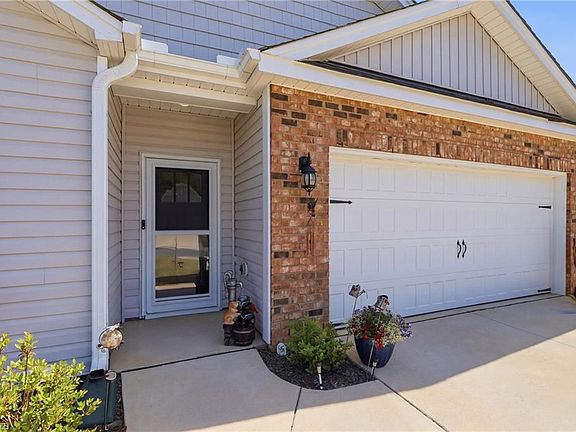 2nd image of 2413 Trevana Way